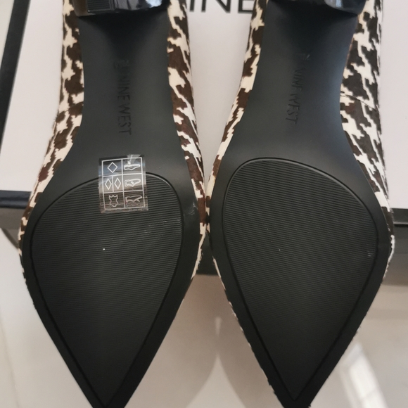 Nine West pumps - Picture 3 of 3